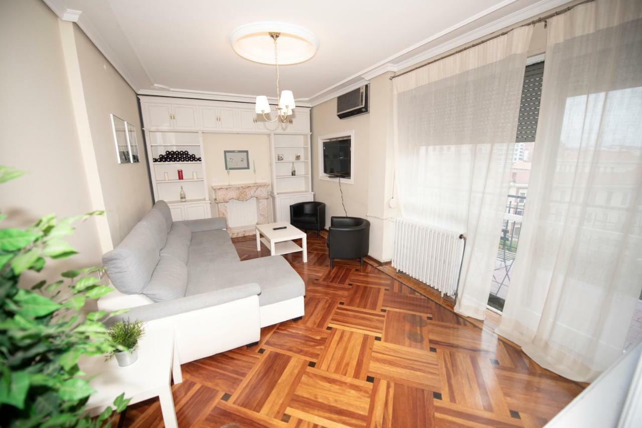 Apartament Espacios Blanco Santiago - Con Parking. Valladolid Zewnętrze zdjęcie